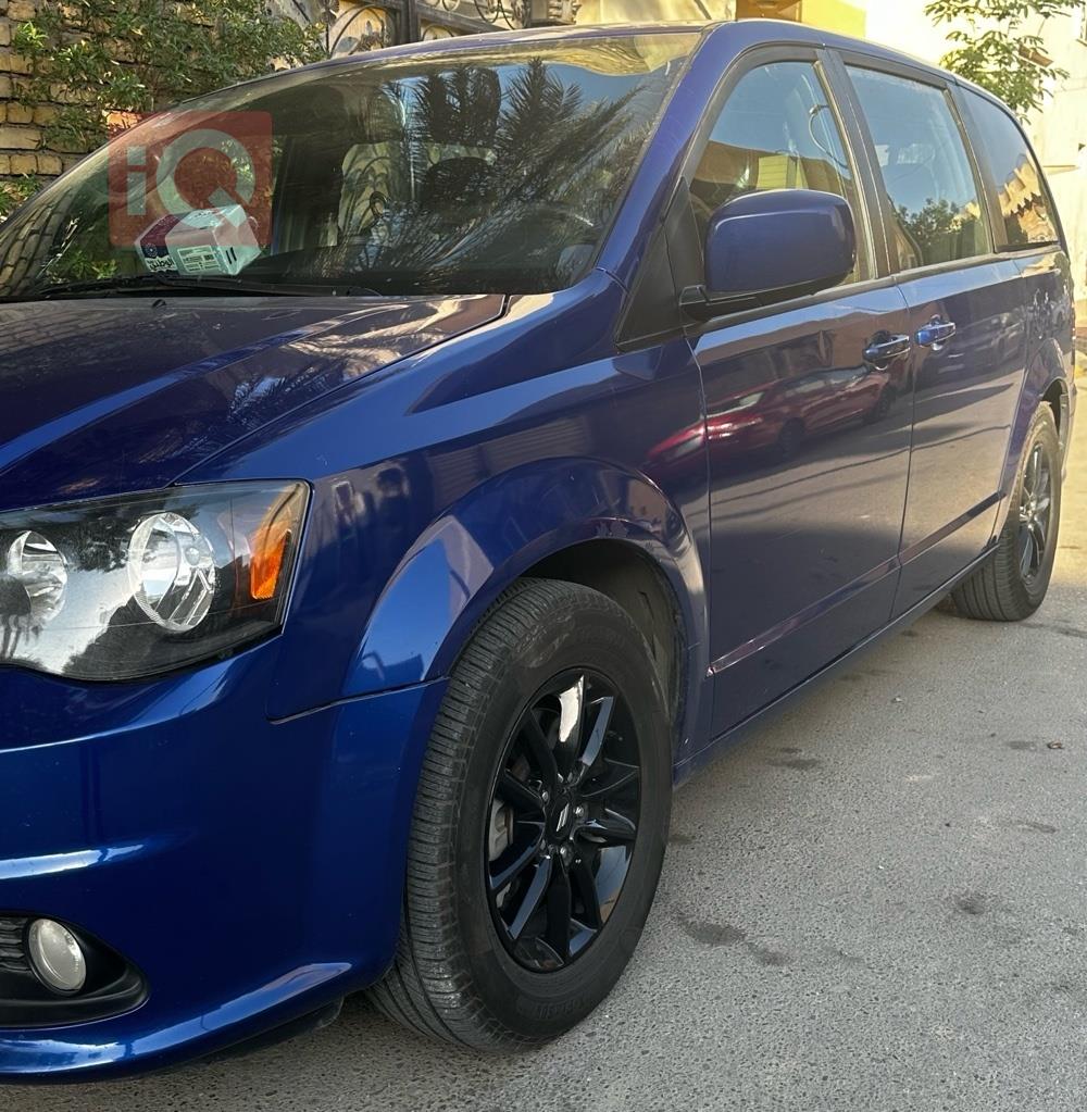 دودج جراند كارافان